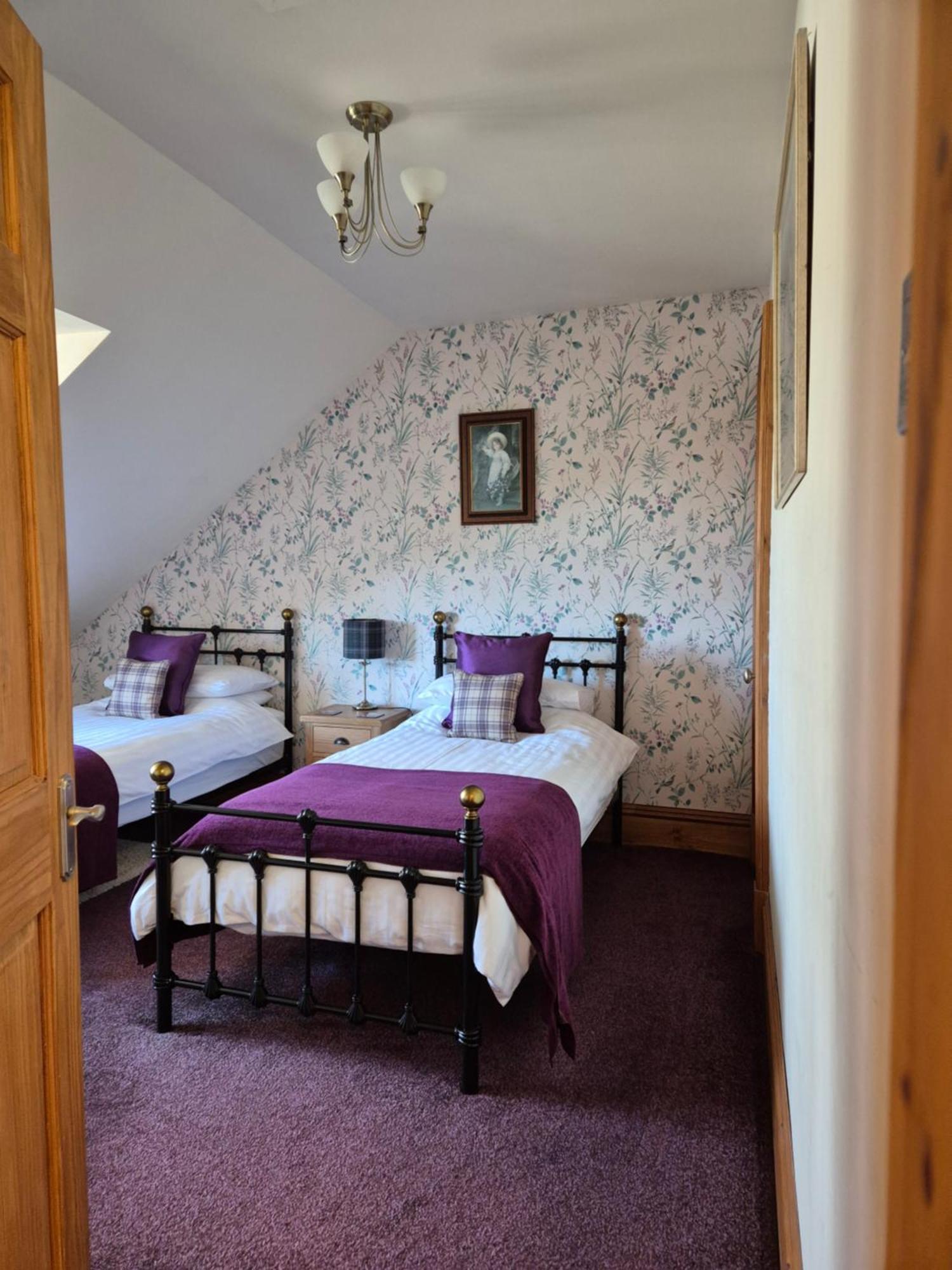 The Old Convent Holiday Apartments Fort Augustus Eksteriør billede